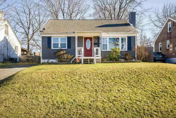 812 Florence Ave, Waynesboro, VA 22980