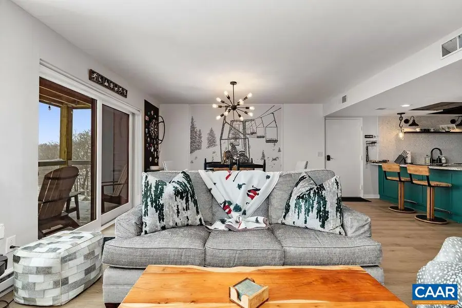 1411 Highlands Condos, Roseland, VA 22967 - #3