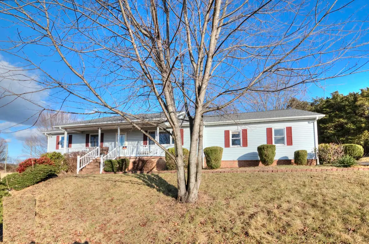 110 Mill Race Rd, Verona, VA 24401 - #1