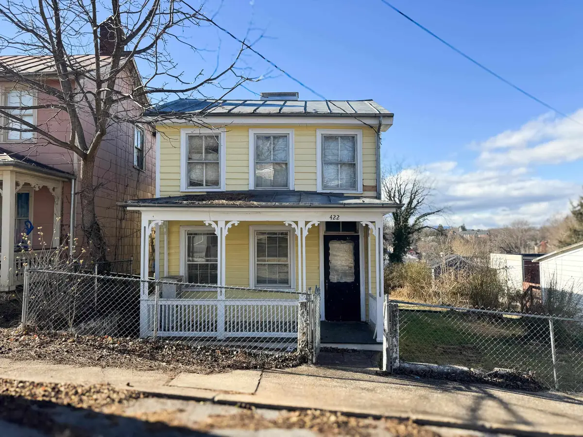422 Market St N, Staunton, VA 24401 - #1
