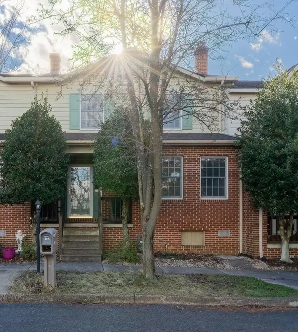 188 Emerald Dr, Harrisonburg, VA 22801