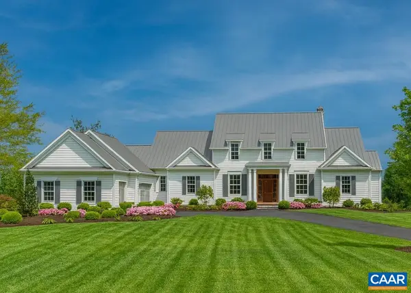 4 Canterbury Rd, Charlottesville, VA 22903