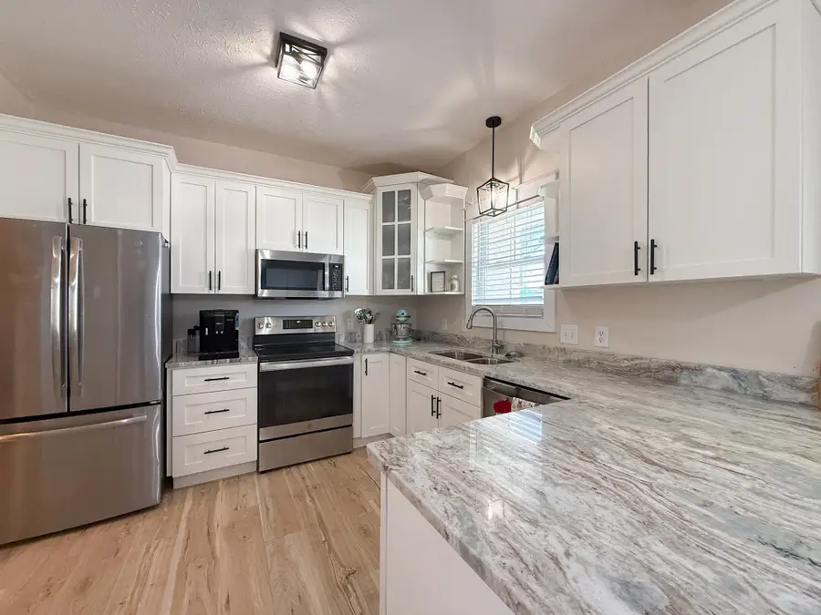 109 Berkeley Ave, Grottoes, VA 24441 - Image #3