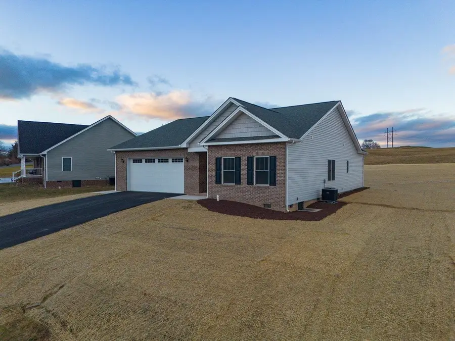 919 Clicks Ln, New Market, VA 22844 - #2