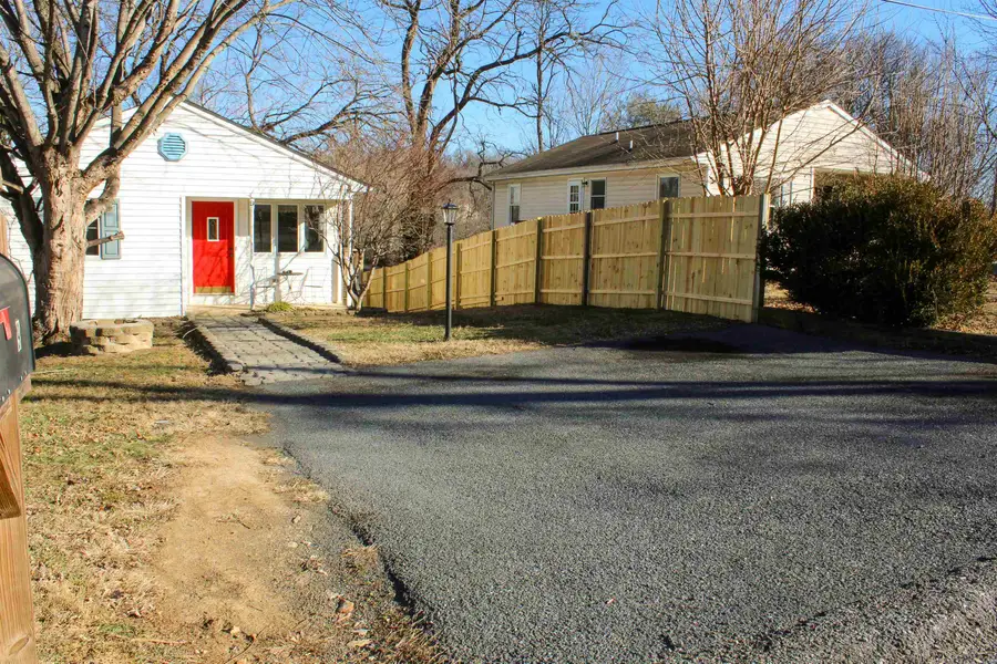 9 Wythe St, Staunton, VA 24401 - Image #3