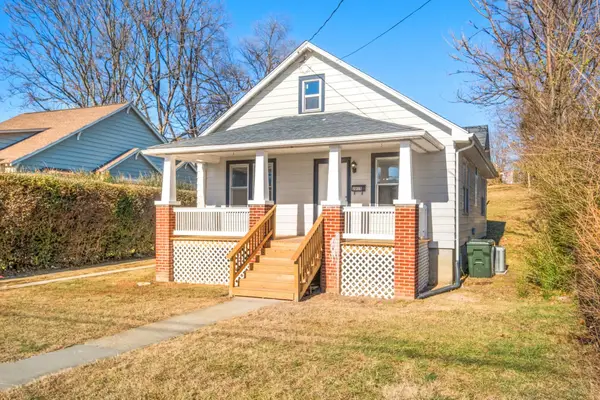 2015 Beverley St W, Staunton, VA 24401