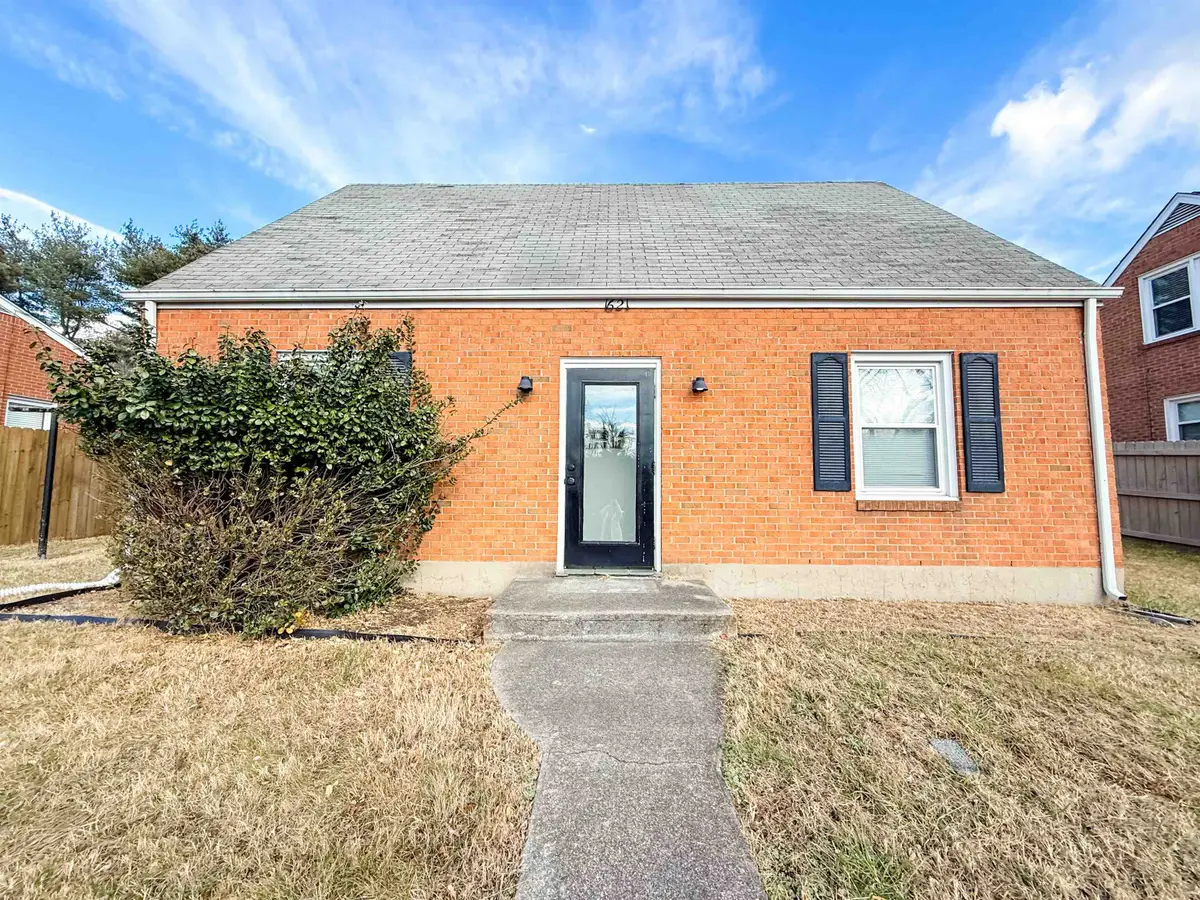 1621 Brandon Ave, Roanoke, VA 24015 - #1