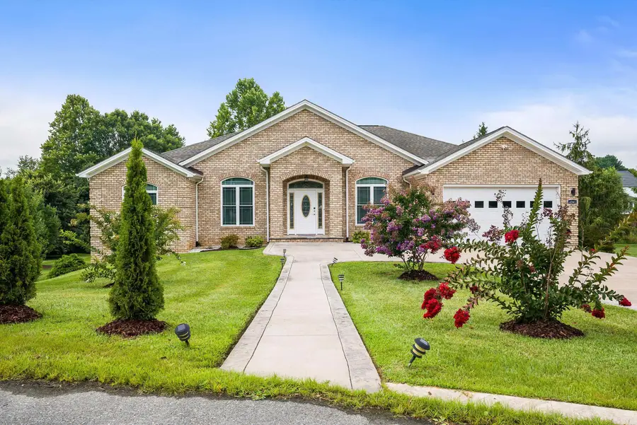 4261 Ajax Ct, Massanetta Springs, VA 22801 - Image #2