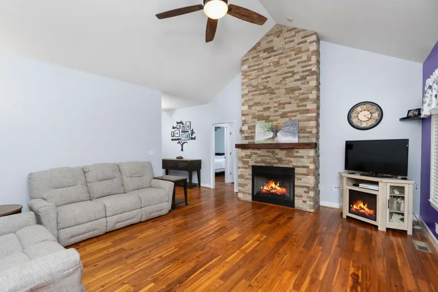 80 Riverhead Dr, Staunton, VA 24401 - Image #3