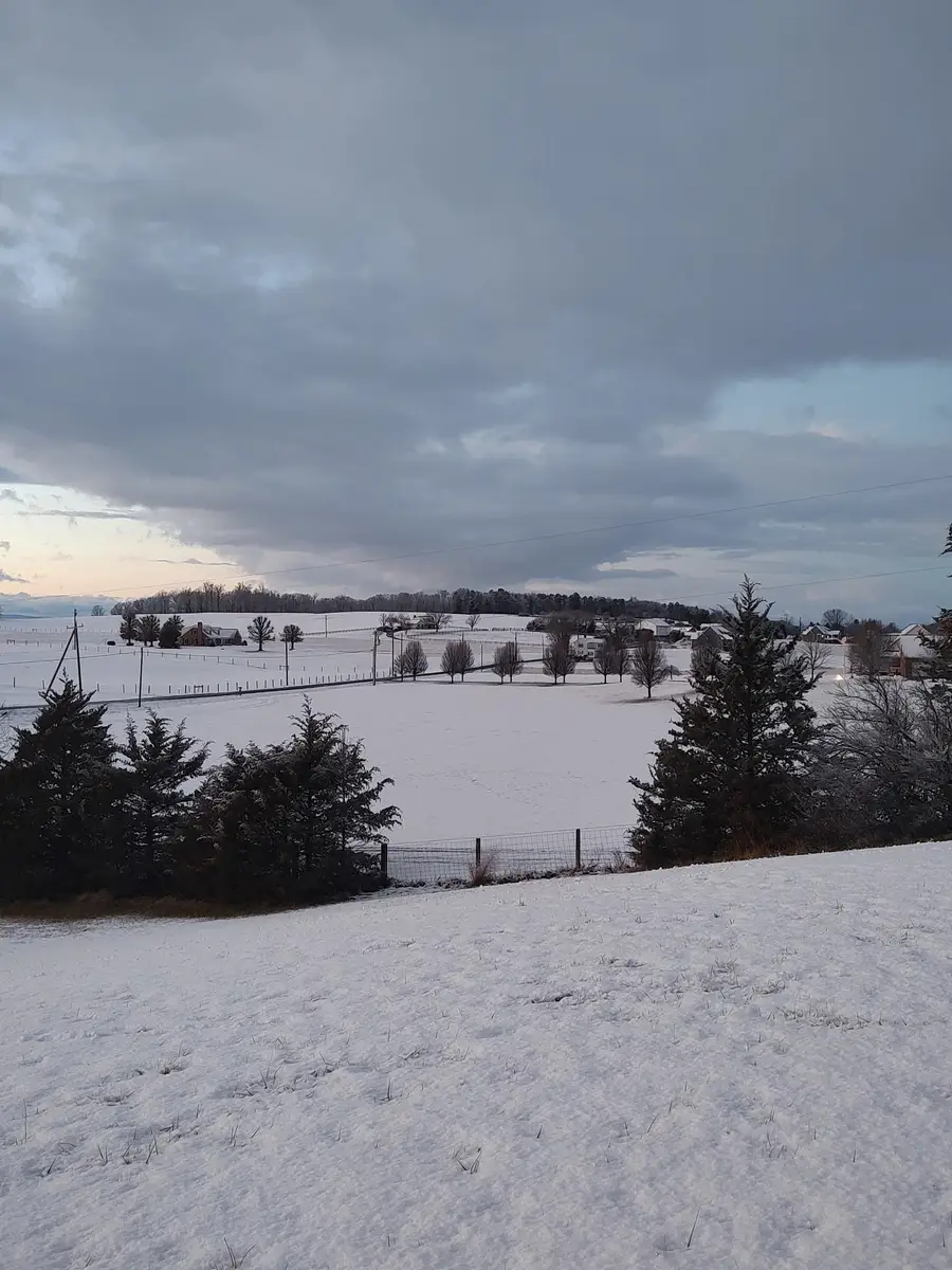 4083 Rockfish Rd, Grottoes, VA 24441 - #3