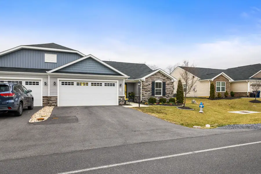 13 South Peak Dr, McGaheysville, VA 22840 - #2