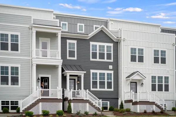 3221 Preston Shore Dr, Rockingham, VA 22801