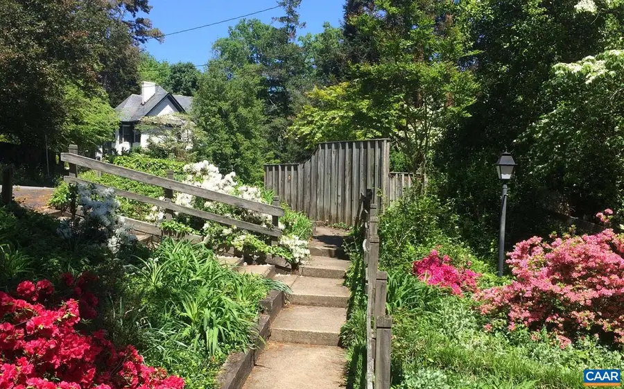 810 Tunlaw Pl, Charlottesville, VA 22903 - #2