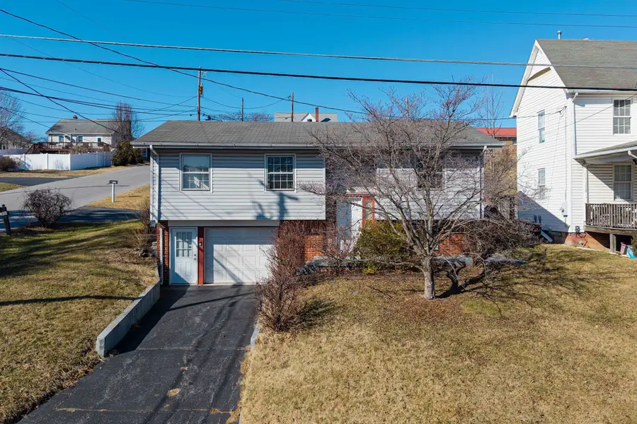 801 Grayson Ave, Waynesboro, VA 22980 - #2