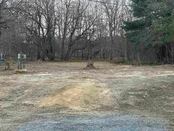 1636 Stuarts Draft Hwy, Stuarts Draft, VA 24477