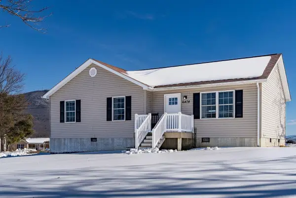 6474 Donnagail Dr E, Penn Laird, VA 22846