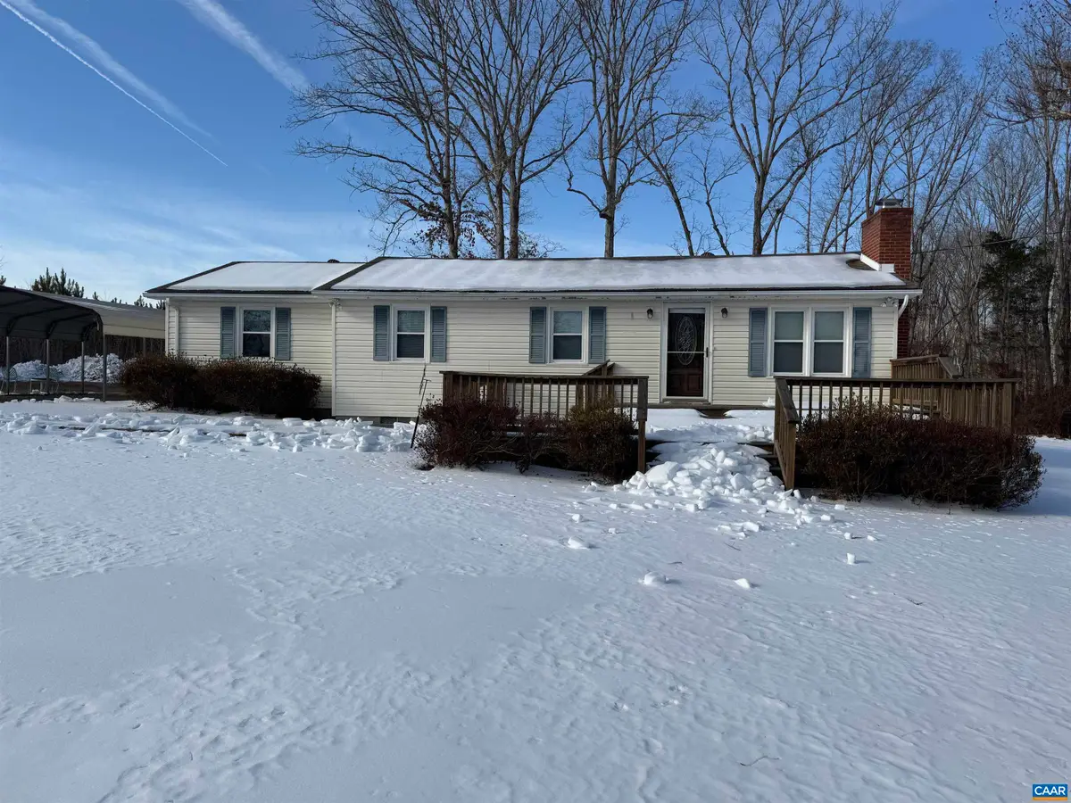 291 Arrow Head Ln, Palmyra, VA 22960 - #1