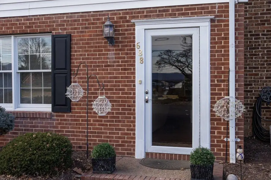 688 Tower St, Harrisonburg, VA 22802 - #3