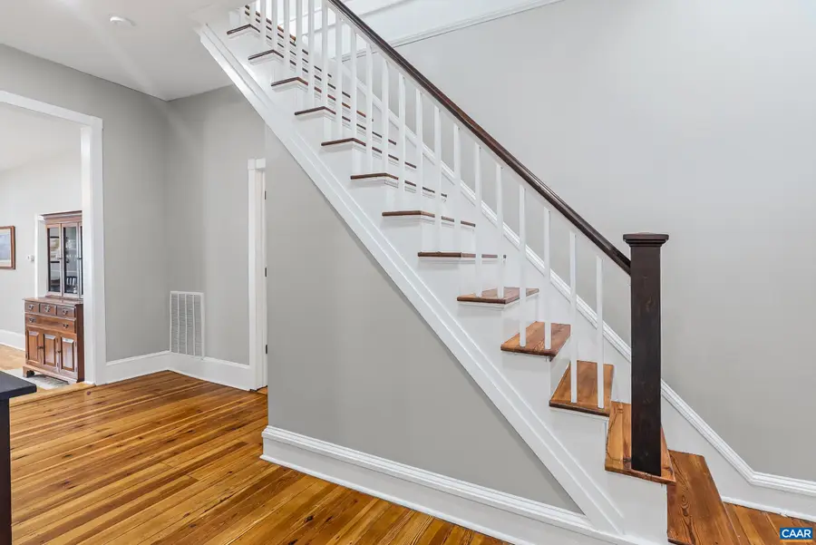 260 Main St N, Amherst, VA 24521 - #2