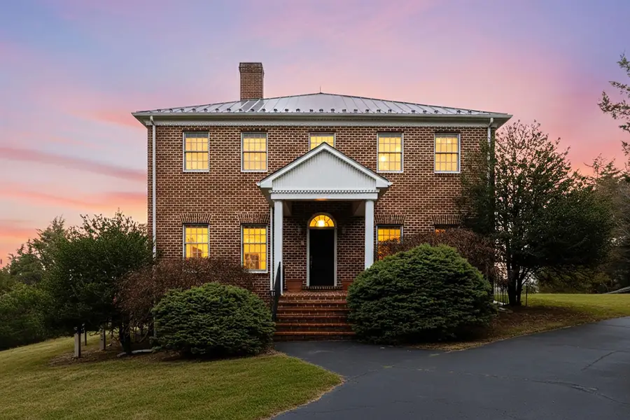 3 Walnut Valley Ln, Weyers Cave, VA 24486 - #2