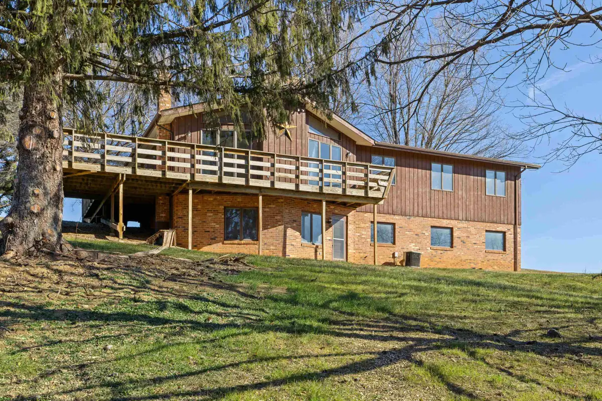 355 Fairburn Rd, Mount Solon, VA 22843 - #1