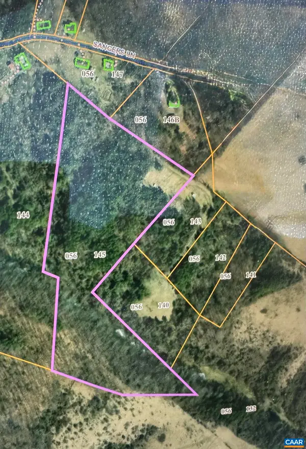 497 Sangers Ln, Staunton, VA 24401