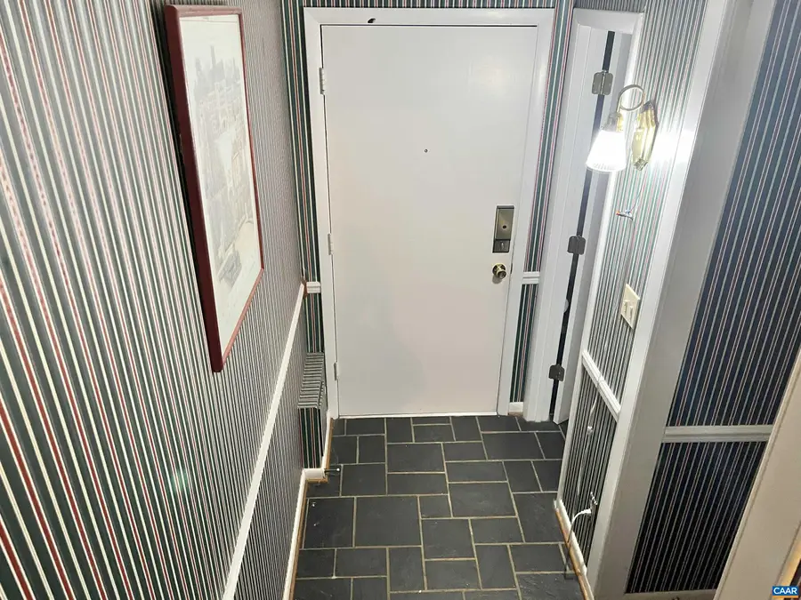 1518 Birnam Dr, Charlottesville, VA 22901 - #3