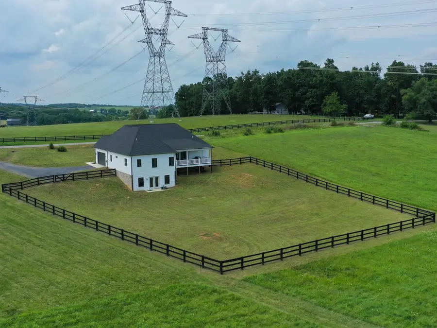 643 Cattle Scales Rd, Waynesboro, VA 22980 - #3