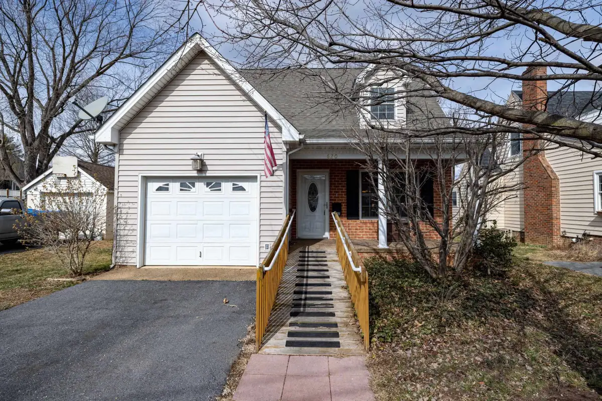 620 Mason St, Dayton, VA 22821 - #1