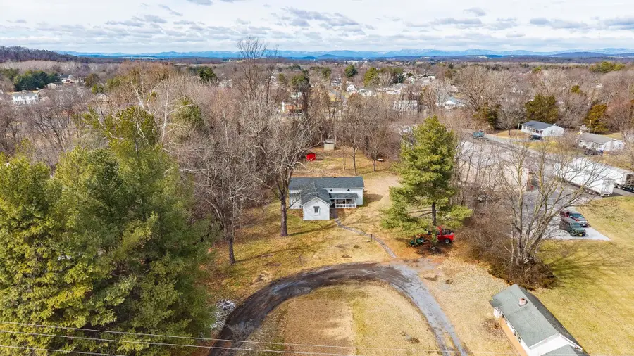 503 Augusta Ave, Grottoes, VA 24441 - #2