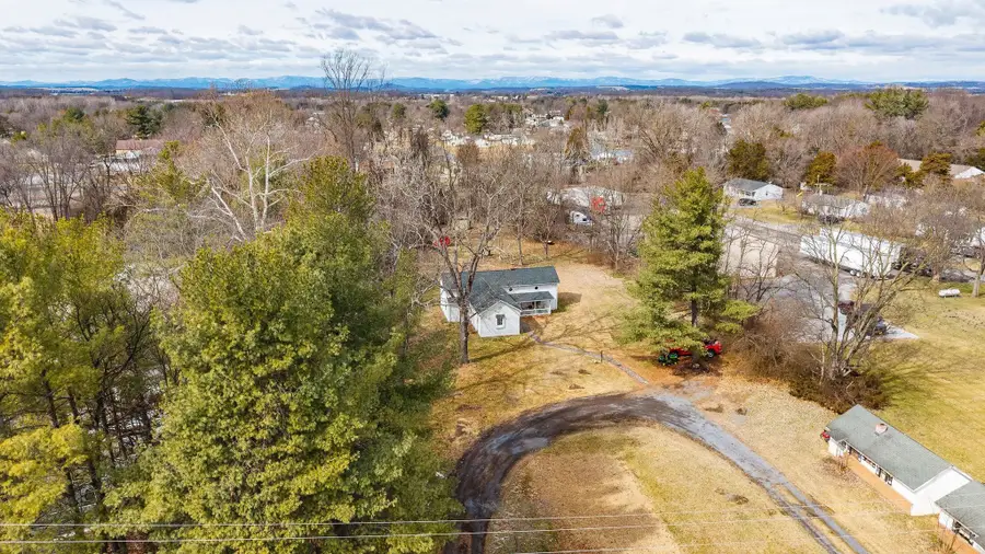 503 Augusta Ave, Grottoes, VA 24441 - #3