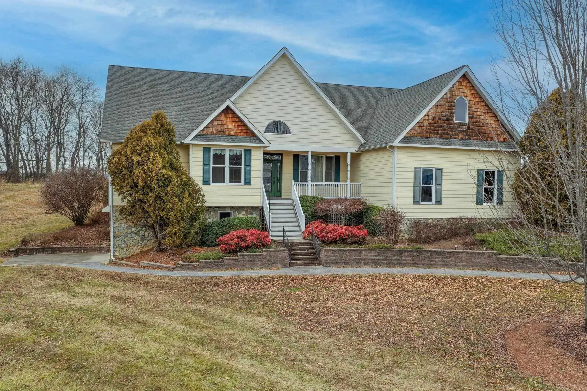 120 Spring Ridge Ln, Fairfield, VA 24435 - #1