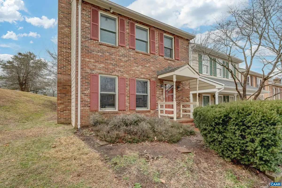 439 Wynridge Dr, Charlottesville, VA 22901 - #1