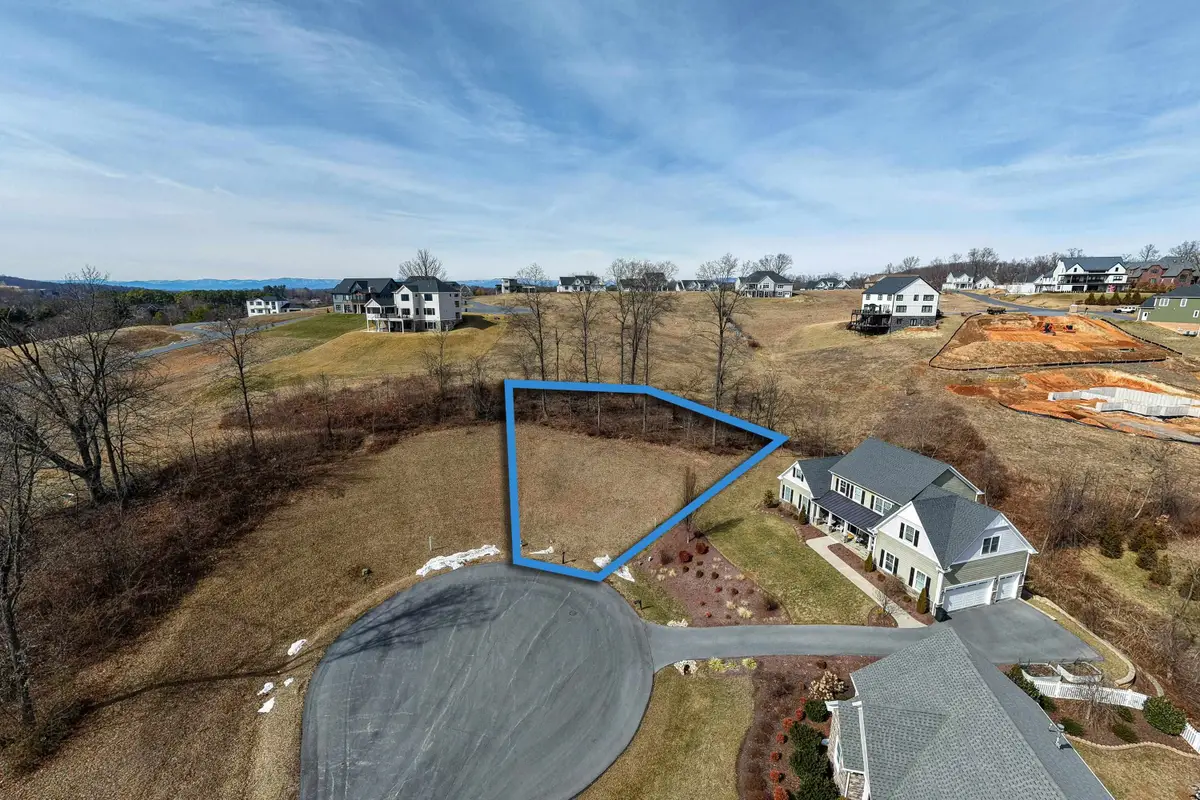 140 Markham Pl, Massanetta Springs, VA 22801 - #1