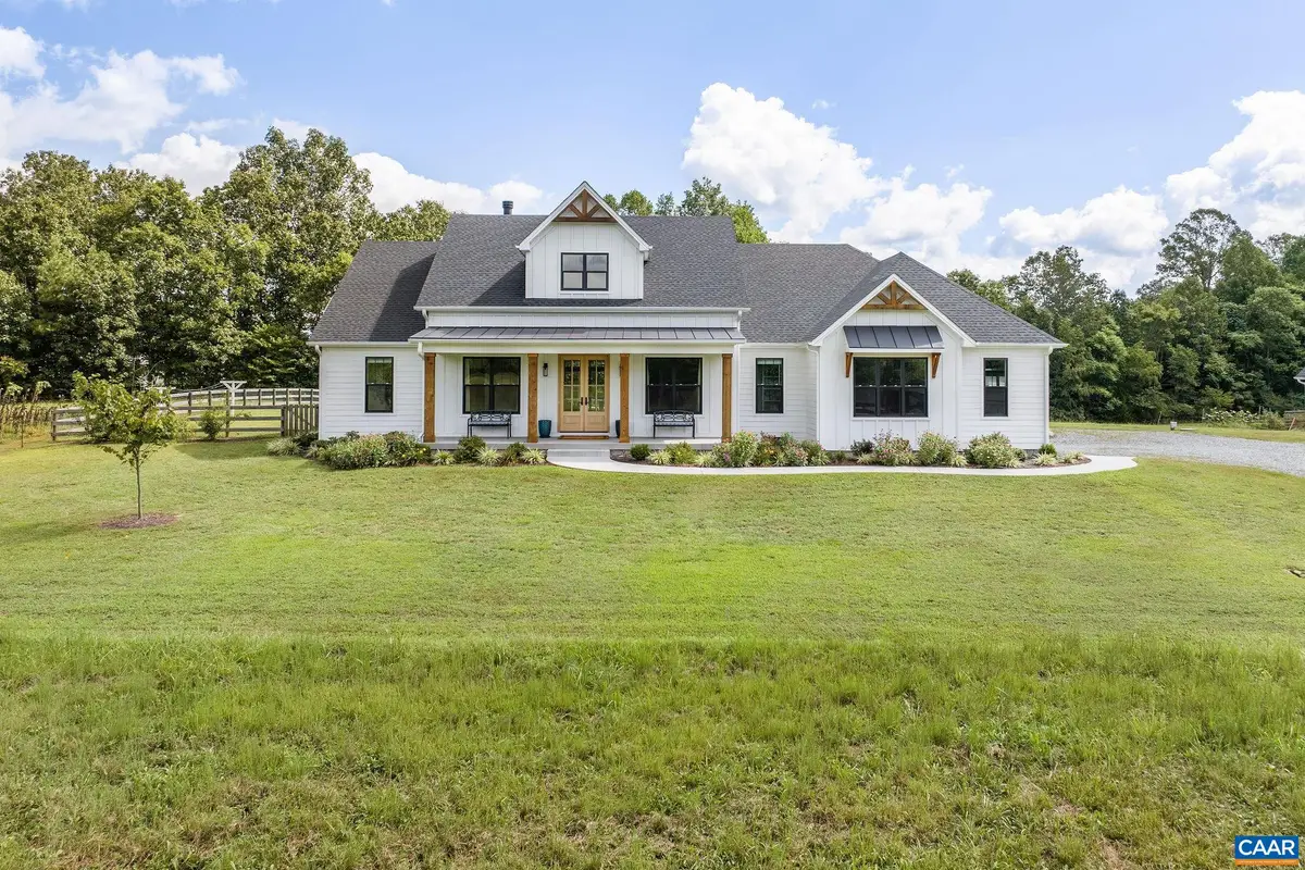 1570 James River Rd, Scottsville, VA 24590 - #1