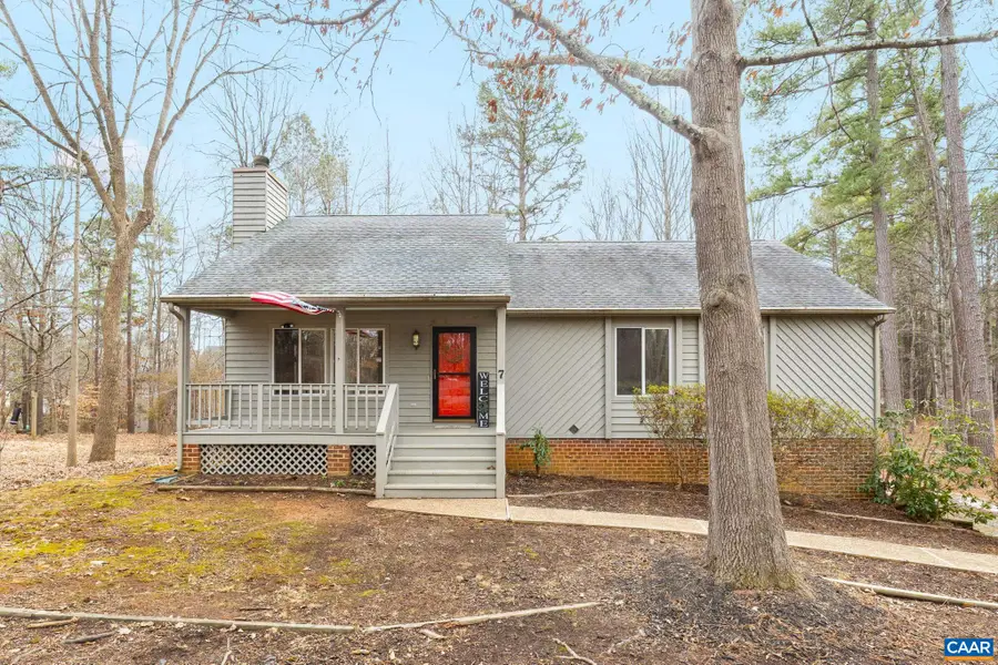 7 Englewood Dr, Palmyra, VA 22963 - #2