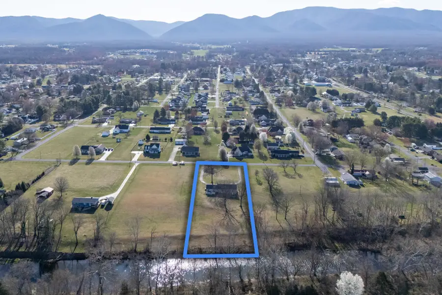 901 Riverside Ave, Grottoes, VA 24441 - #2