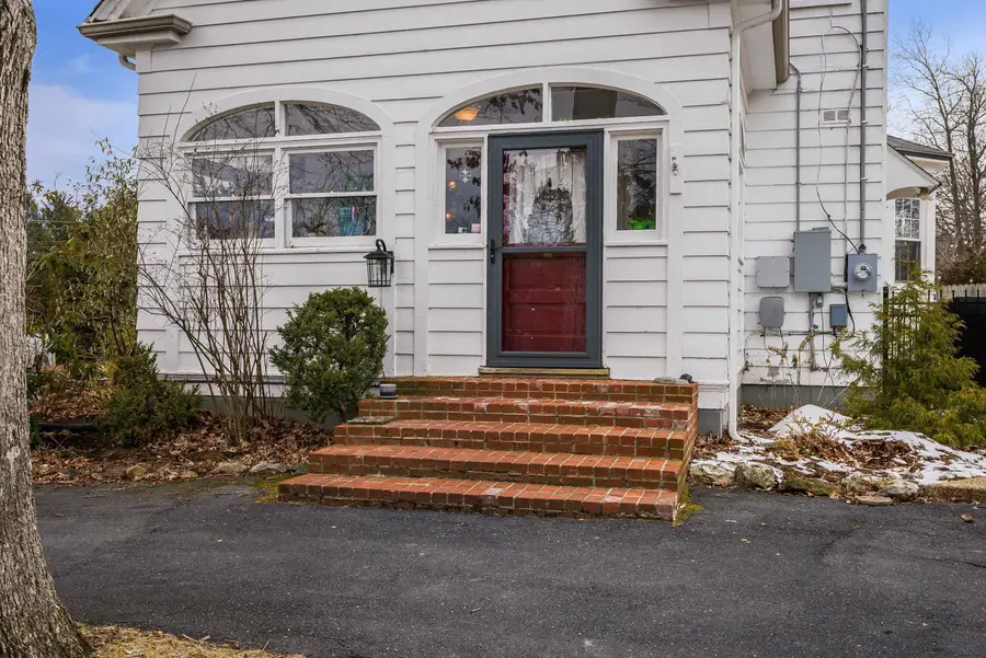701 Rosser Ave, Waynesboro, VA 22980 - #3