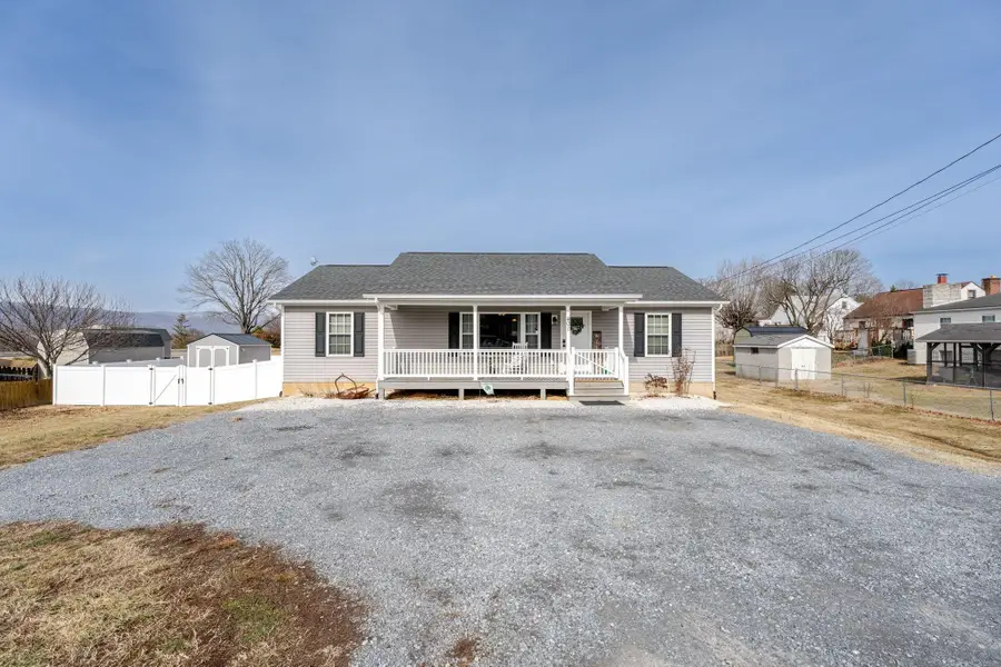 401 C St W, Elkton, VA 22827 - #2