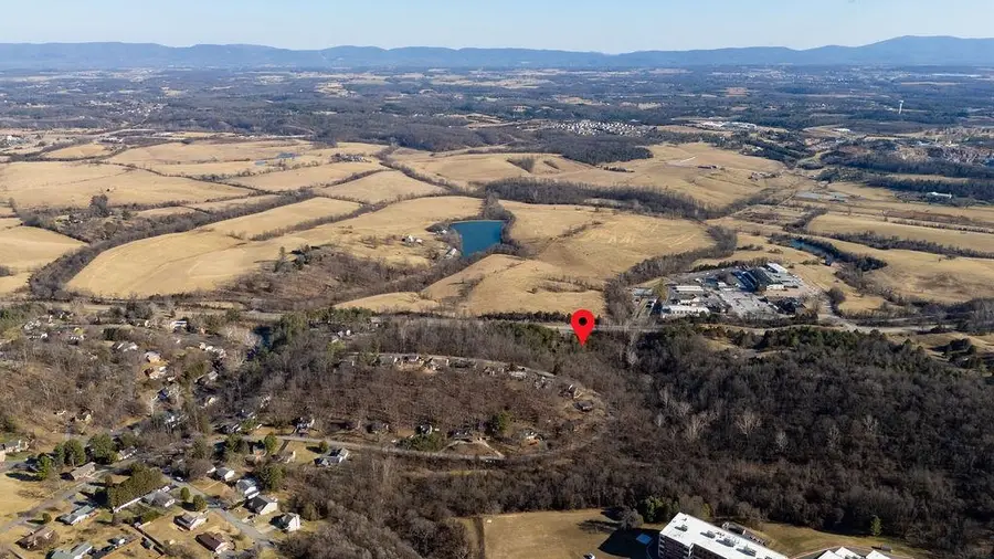 850 Commerce Rd, Staunton, VA 24401 - #2