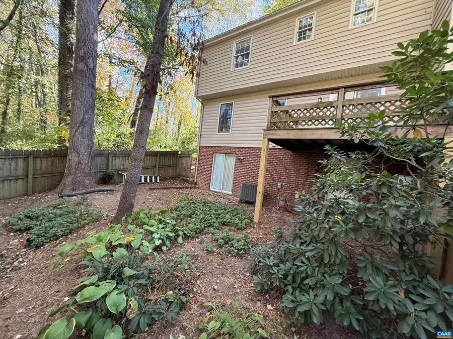 1036 Huntwood Ln, Charlottesville, VA 22901 - #3