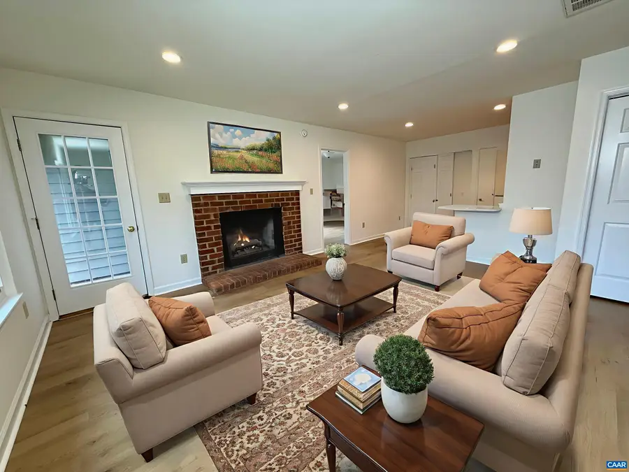 1026 Highlands Dr, Charlottesville, VA 22901 - #2