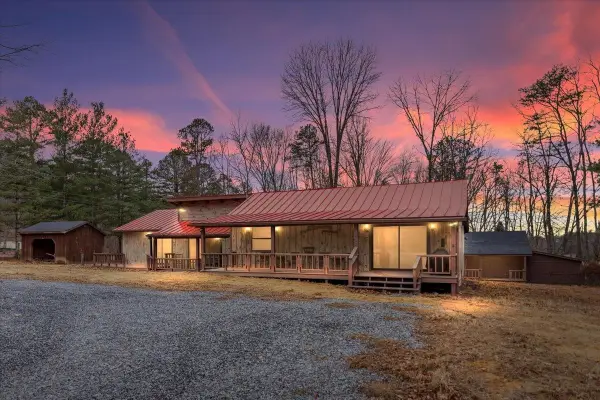 612 Paine Run Rd, Grottoes, VA 24441