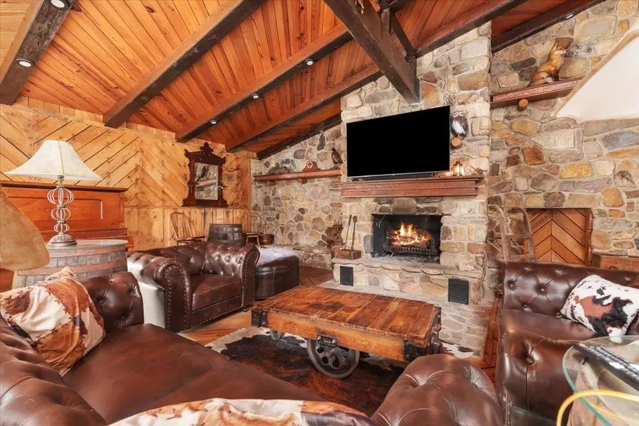 612 Paine Run Rd, Grottoes, VA 24441 - #3