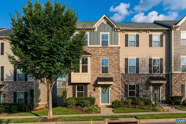 1517 Delphi Ln, Charlottesville, VA 22911