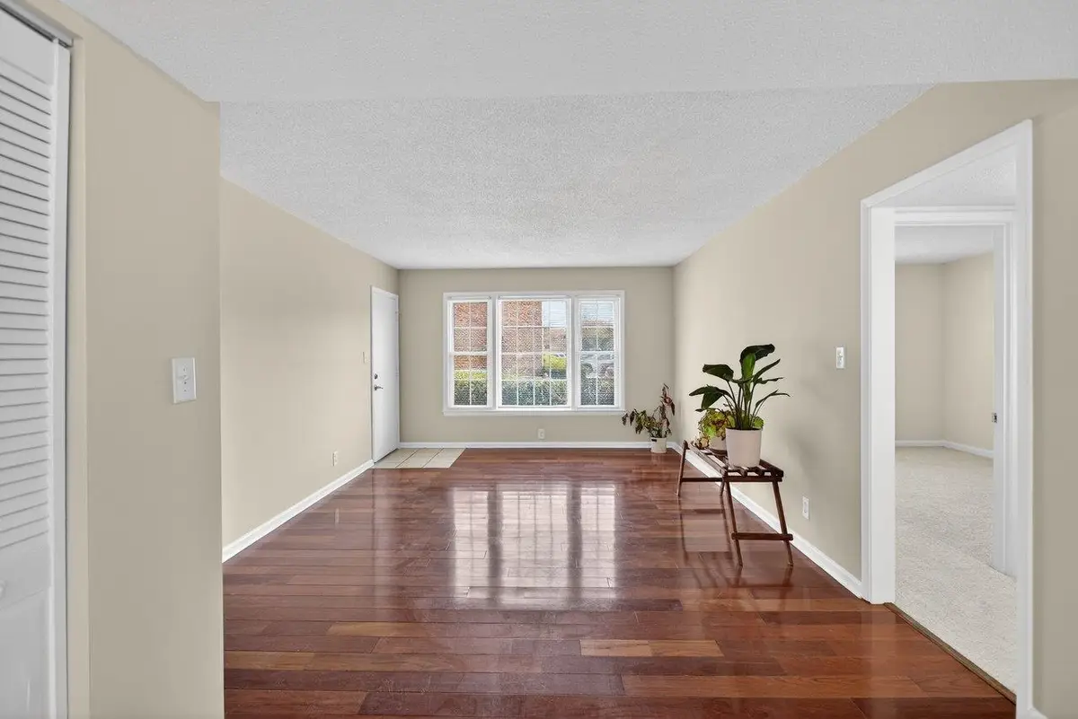 2527 Hydraulic Rd, Charlottesville, VA 22901 - #1