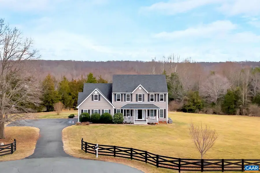 1243 Woodcock Pl, Scottsville, VA 24590 - #2