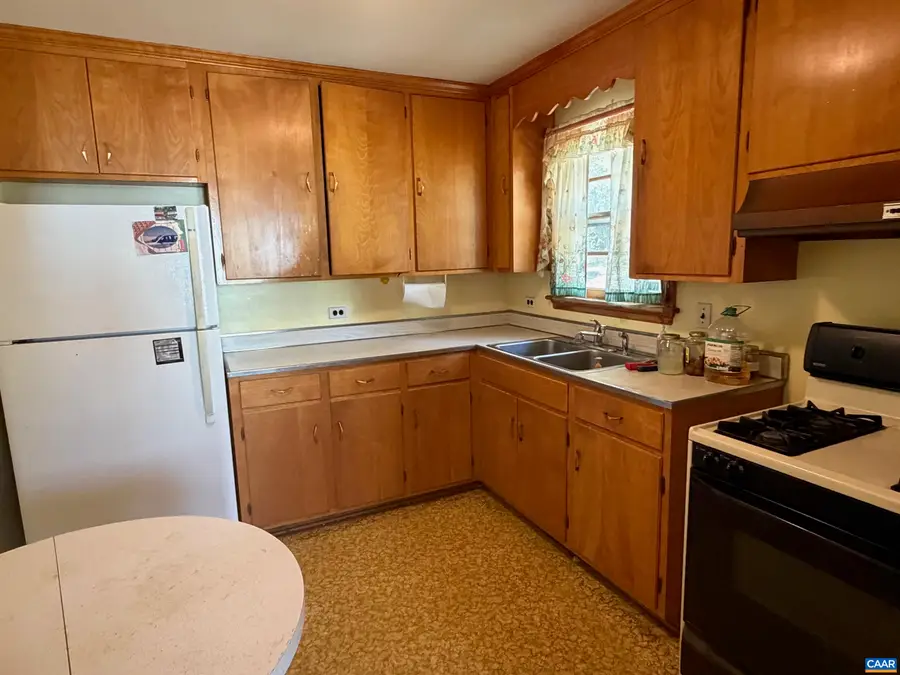 105 Garden Dr, Charlottesville, VA 22903 - #3