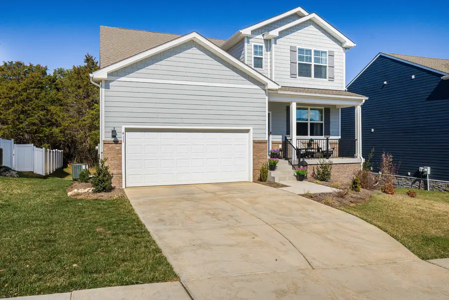 411 Stonewall Jackson Blvd, Staunton, VA 24401 - #3