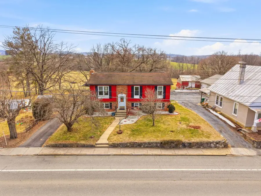 522 Main St S, Mount Crawford, VA 22841 - #2